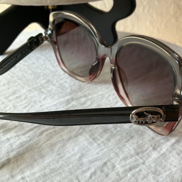 Coach: Gray Horse & Carriage (L1147) Burgundy Gradient Sunglasses with case main image 13